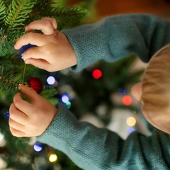 Первоклассник Игорь Степаненко в рамках акции «Елка желаний» посетил Музей Мирового океана в Калининграде и побывал на подлодке