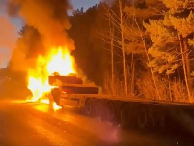 Пожар на М-5 под Юрюзанью остановил движение | Источник: ГАИ Челябинской области