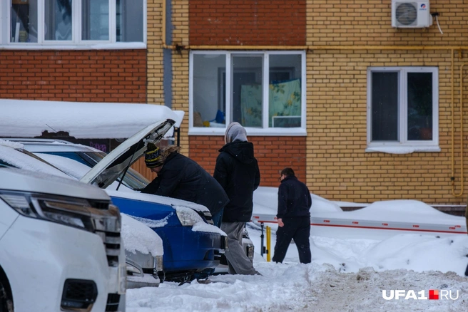А в обычных дворах вот машину заводят | Источник: Булат Салихов / UFA1.RU