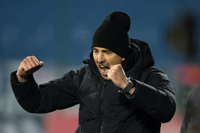 Чаще всего Ильдар Ахметзянов использует схему 4-2-3-1 | Источник: ФК «КАМАЗ» Набережные Челны / ВКонтакте