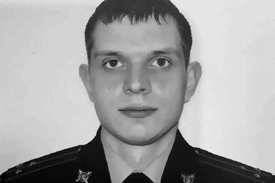 Прощание с погибшим полицейским Никитой Гнусиным 18 апреля