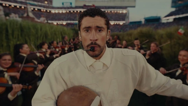 Рэпер Bad Bunny выступил на «Суперкубке» с Леди Гагой. Трамп назвал это пощечиной Америке | Источник: Super Bowl Halftime shows / NBC