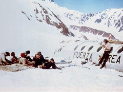 72 дня ада: чтобы спастись после авиакатастрофы, команда по регби стала людоедами