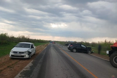 Двое погибли и шестеро пострадали в ДТП под Волгоградом