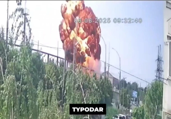Момент взрыва попал сразу на несколько камер | Источник: «Туподар» / T.me