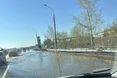 «Затопило всю полосу»: трассу под Н.Новгородом подтопило