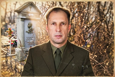 В Волгограде изучают заброшенную могилу военврача Суржика