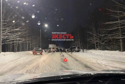 Три автомобиля столкнулись на въезде в Северодвинск