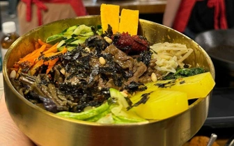 «Почувствуй Корею на вкус»: в Москве прошел мастер-класс по приготовлению традиционного блюда Чонджу пибимпаб