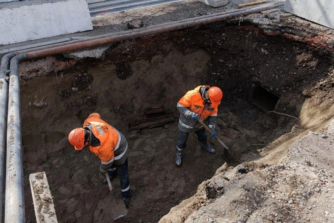 Временный трубопровод над траншеей | Источник: ТГК-13