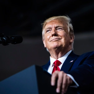 Дональд Трамп отменил поездку в Данию