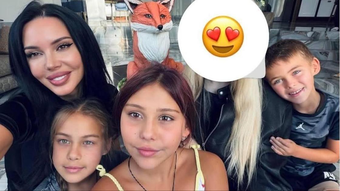 Старшая дочь Самойловой и Джигана Ариела в 15 лет сменила имидж и стала блондинкой