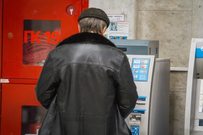 Задержан тюменец, портивший банкоматы из-за справки