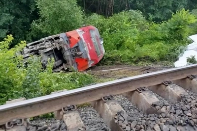 Восстановление движения на СвЖД после схода вагонов