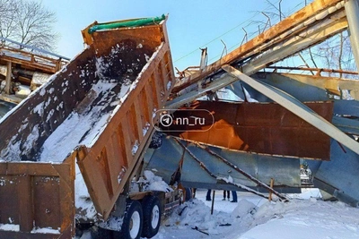 Dump Truck Destroys Heating Main at Nizhny Airport