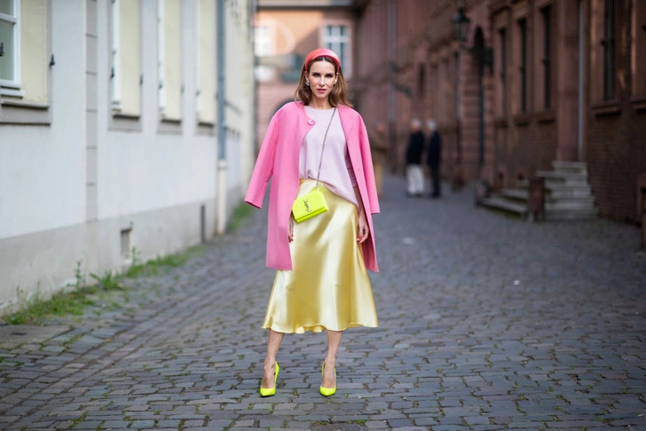 Street Style — Duesseldorf — May 04, 2019