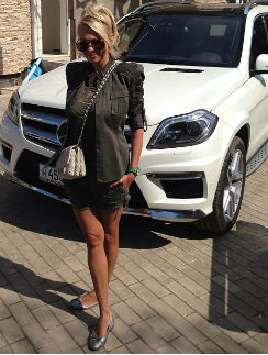 Яна Рудковская и ее новый автомобиль