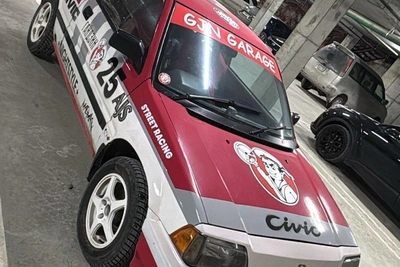 Honda Civic 1984 года с авторским тюнингом продают во Владивостоке