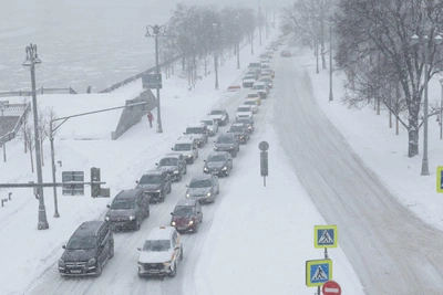 Moscow Gridlocked in Record 10-Point Traffic Jams Due to Snowfall