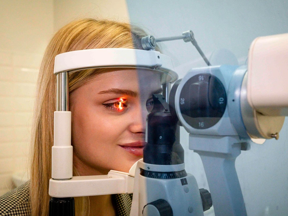 Как избавиться от морщин с помощью лазерной коррекции зрения — мнение специалистов | marieclaire.ru