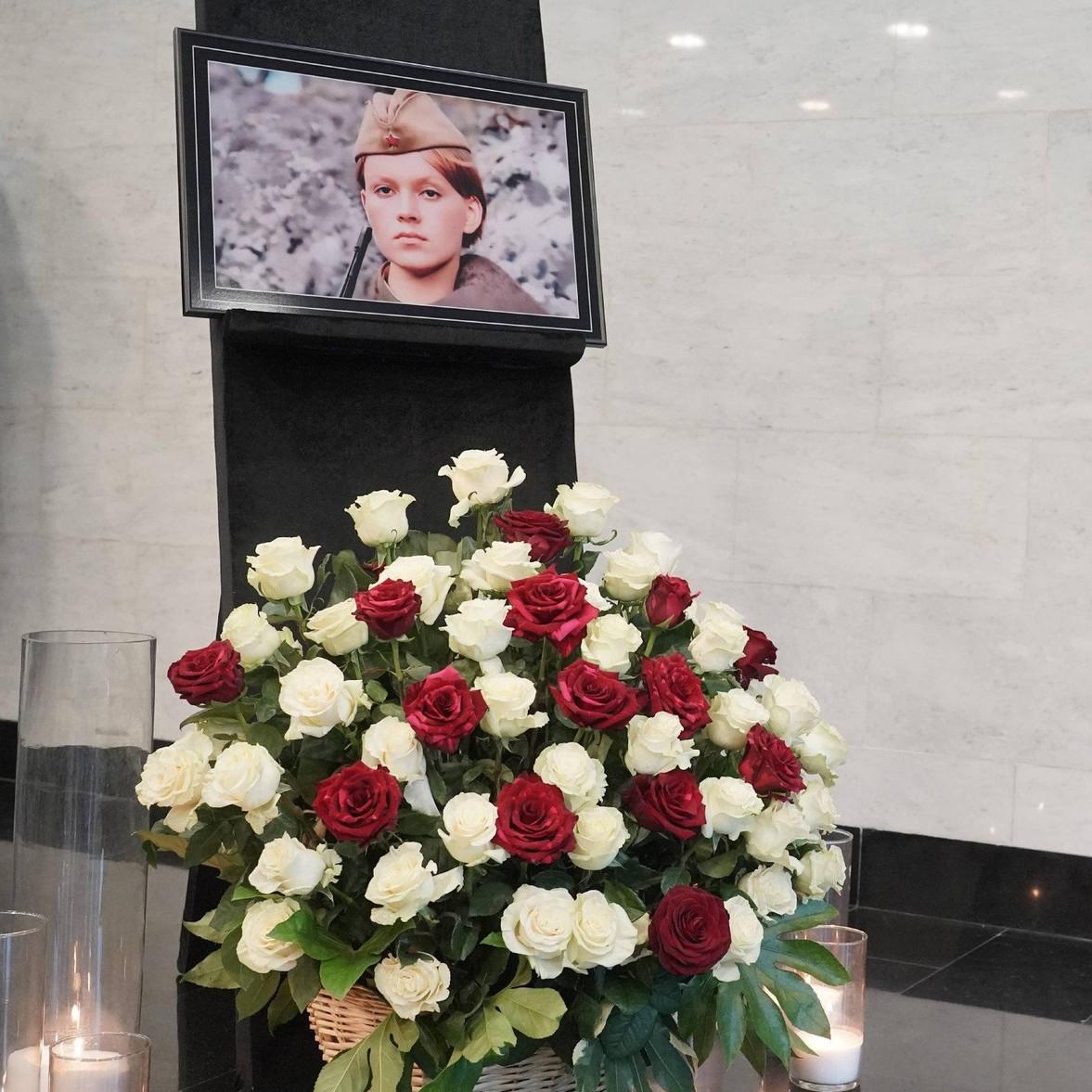 В Москве прощаются со звездой фильма «А зори здесь тихие…» Ириной Шевчук: репортаж