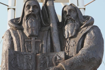 Владивосток перенесет памятник Кириллу и Мефодию
