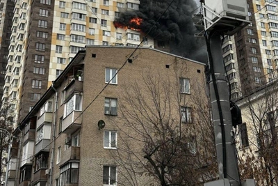 На востоке Москвы потушили пожар в квартире, спасли шестерых