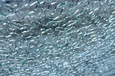 Большегруз и универсал столкнулись в Приморье, есть погибший