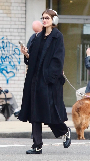 Кайя Гербер надела самые модные очки весны и лета 2024 — о них мечтают все девушки | marieclaire.ru