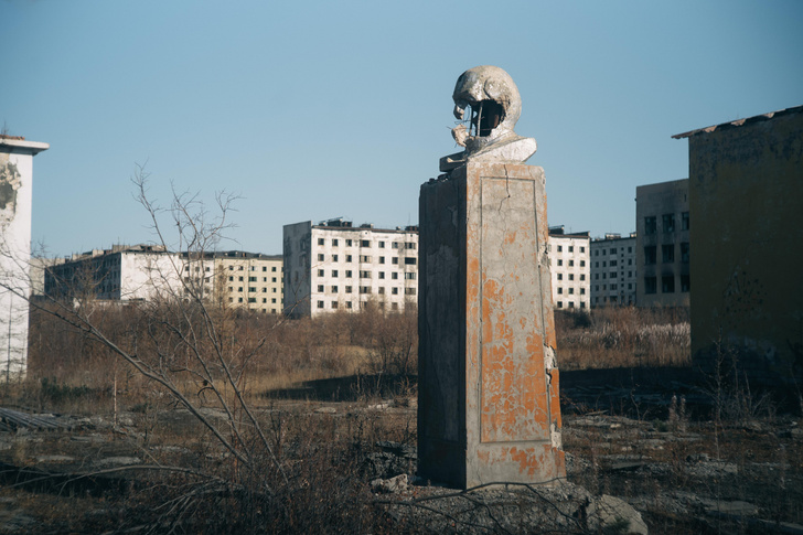 «Нужно пройти 35 км ночью по степи, но это того стоит»: 5 самых колоритных «заброшек» бывшего СССР