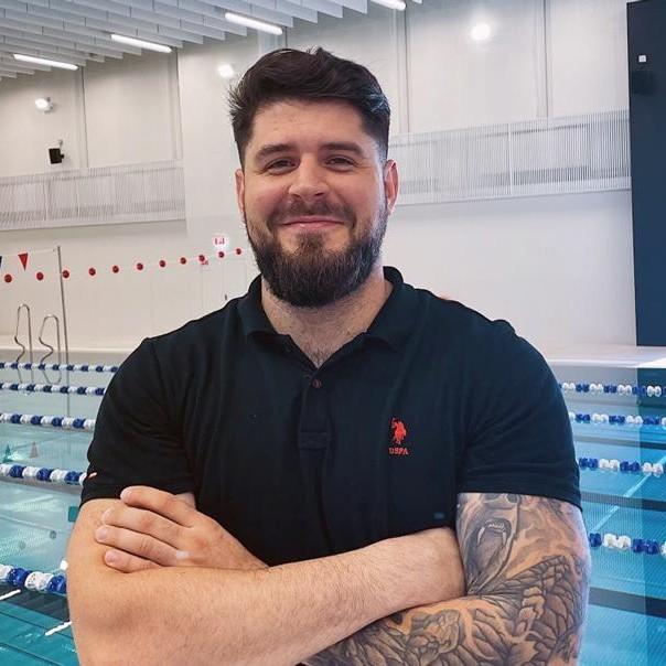 Вдова пловца Свечникова, утонувшего в Босфоре, воет от боли: «Я не справилась. Я сошла с ума и погасла изнутри»