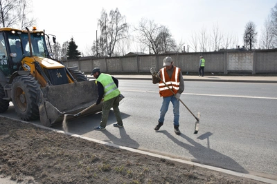 Комплексная уборка дорог и территорий в Костроме