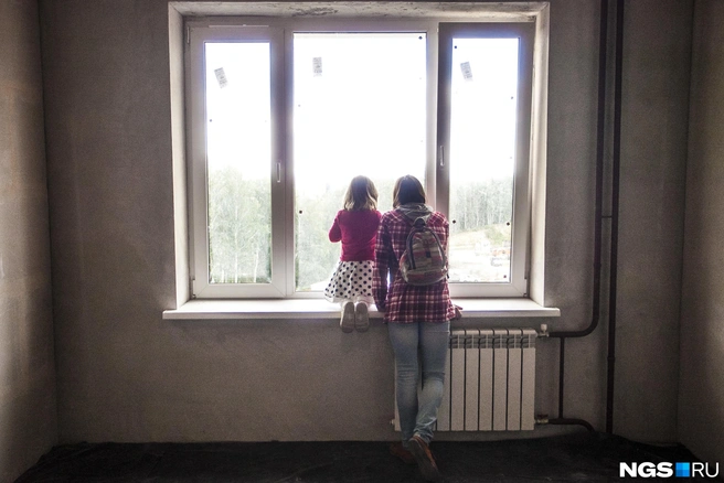 Нижегородке подсунули под дверь записку | Источник: Татьяна Фатеева / NGS.RU