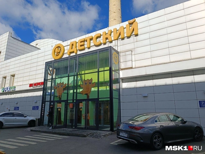 У торговых центром «Детский», «Модный» и «Спортивный» обычно малолюдно. Сюда едут не за этим | Источник: Анастасия Харитонова / MSK1.RU