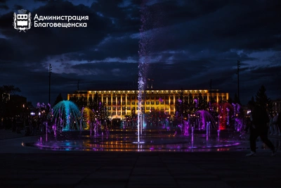 Новый график и песни у фонтанов на площади Ленина