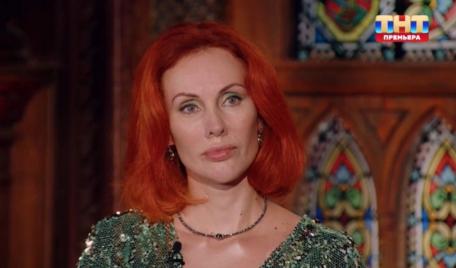 Марьяна во второй раз пришла на «Битву сильнейших» по личному приглашению Марата Башарова | Источник: кадр из шоу «Экстрасенсы. Битва сильнейших — 2», ТНТ, 2025 год