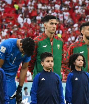 Магия на ЧМ-2022: вратарь Марокко спел гимн перед матчем, а потом пропал