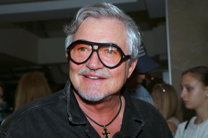 Дмитрий Дибров | www.starhit.ru