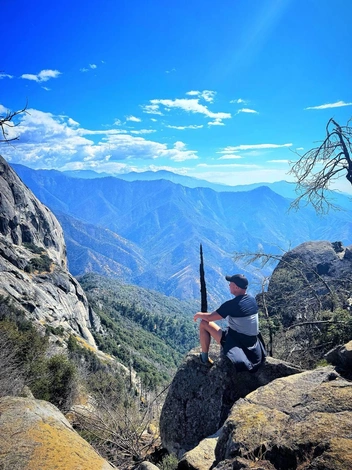 Митя много гуляет… | Источник: ДАФОМИН / T.me