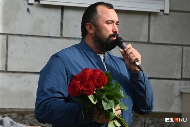 Литейщик Иван Дубровин | Источник: Дмитрий Емельянов / E1.RU