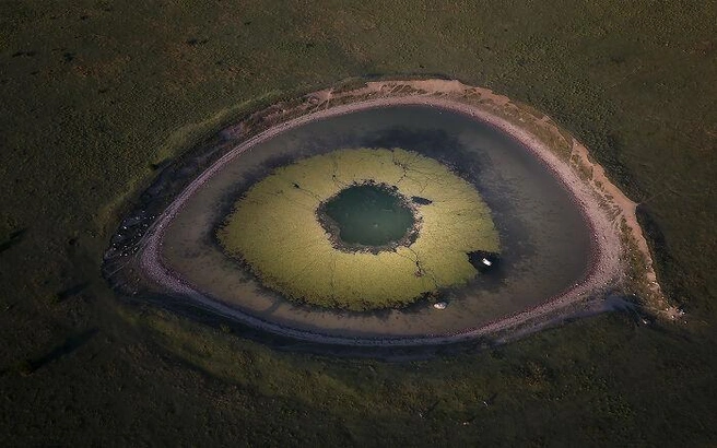 Идеальному глазу лишь недостает ресниц под стать | Источник: Valeria Castiello / International Aerial Photographer of the Year 2026