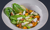 Салат с запеченной тыквой и рикоттой