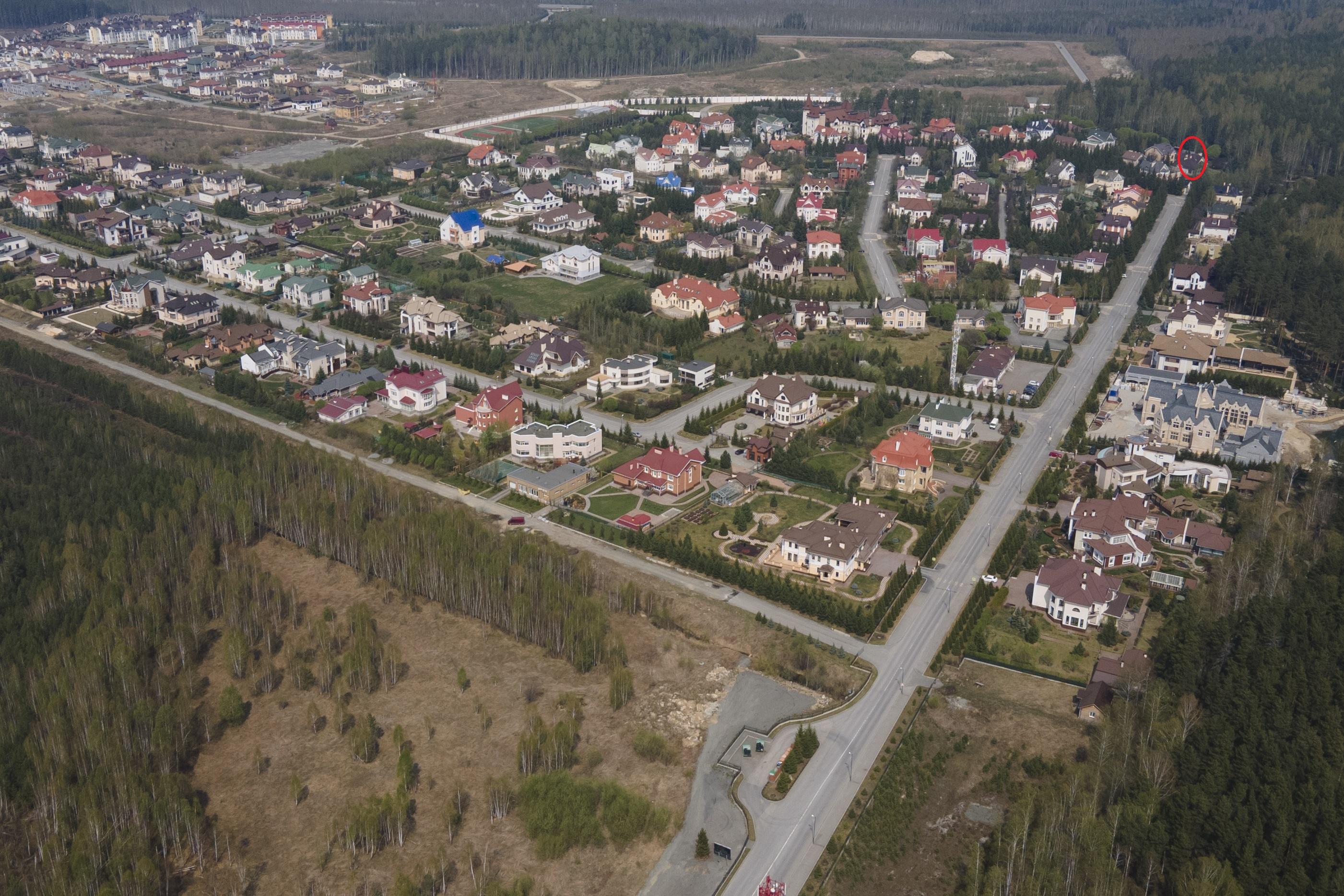 В элитном поселке под Екатеринбургом, где живут миллиардеры, цена земли  выросла в 30 раз: 29 июня 2022 года - 29 июня 2022 - Е1.ру