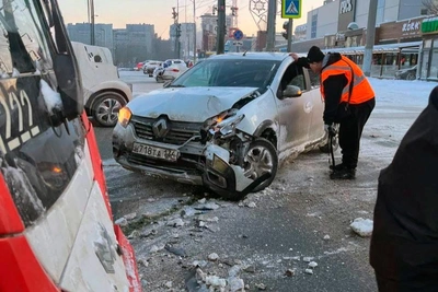 Lion Cub Offended: Tram Accident Paralyzes Moskovskoe Highway