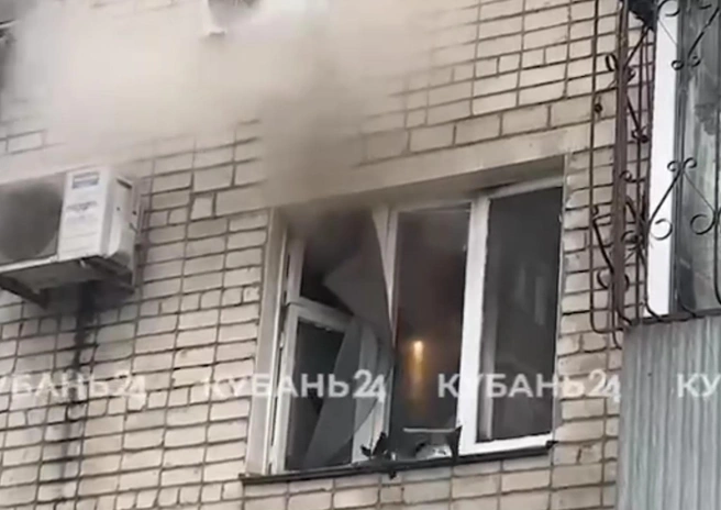 В Краснодаре эвакуировали жильцов дома из-за пожара | Источник: Кубань 24