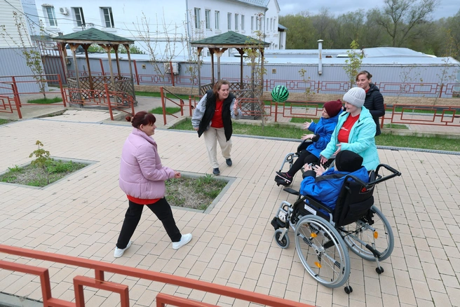 Для многих такие встречи становятся событием дня | Источник: Артем Краснов