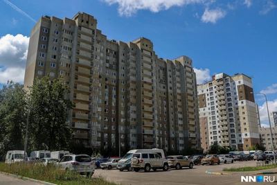 Недостроенные высотки у Окского съезда: одну снесут