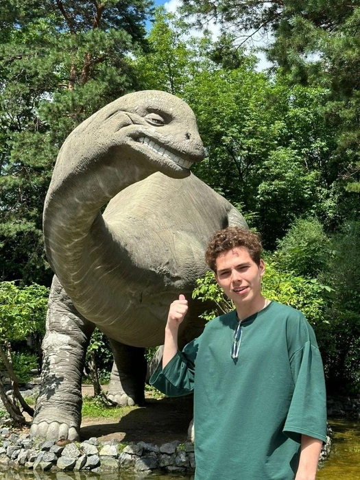 Никита любил играть на гитаре, петь, увлекался футболом | Источник: предоставлено Еленой