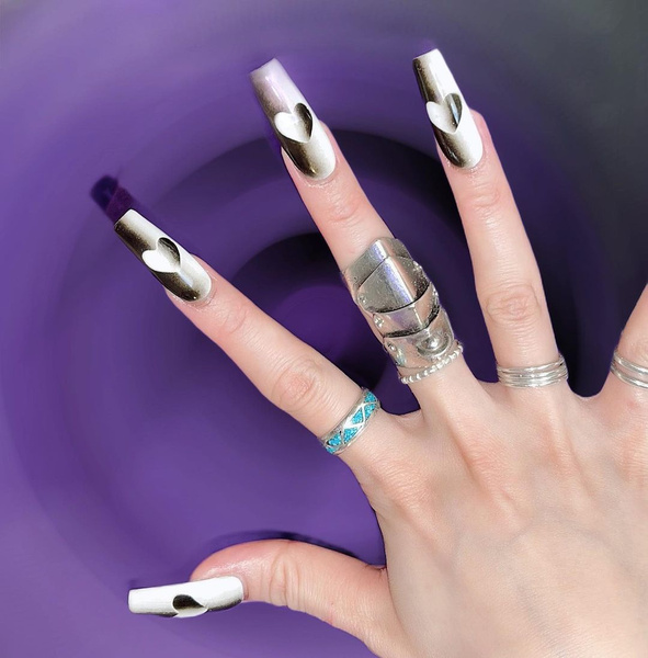 Антитренды маникюра: 5 дизайнов ногтей, которые уже вышли из моды, и чем их заменить