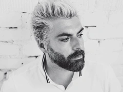 Тест на ханжество: Дмитрий Исхаков опубликовал фото полностью обнаженной девушки